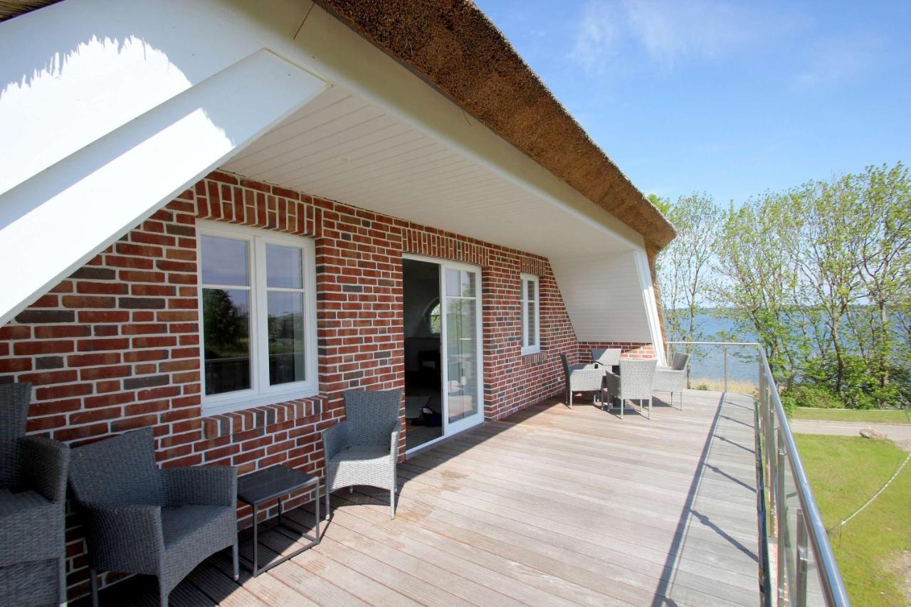 Wassernahes Ferienhaus Mit Meerblick Und Schwimmbadnutzung In Sellin - Ferienhaus Rohrweihe Gager Ngoại thất bức ảnh
